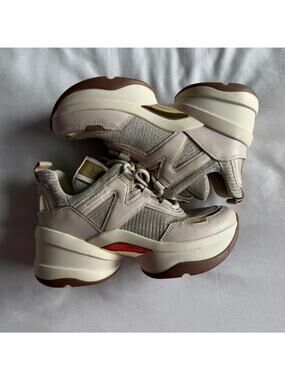Trainer sneaker shoe pale gold